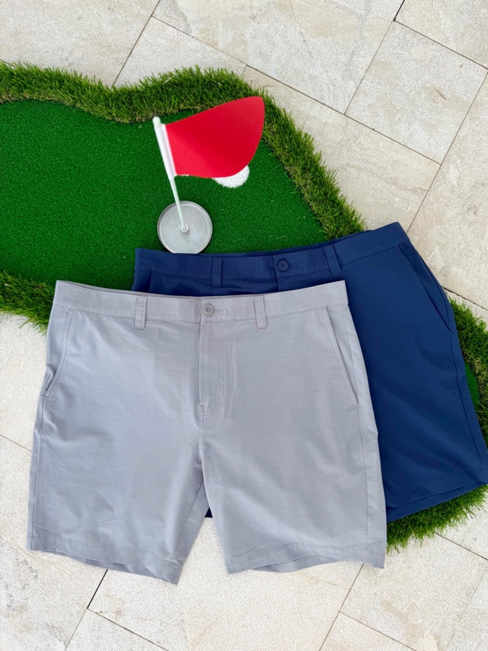 Travis Mathew Flat-Front 8” Golf Shorts in Navy & Light Gray - Size 38